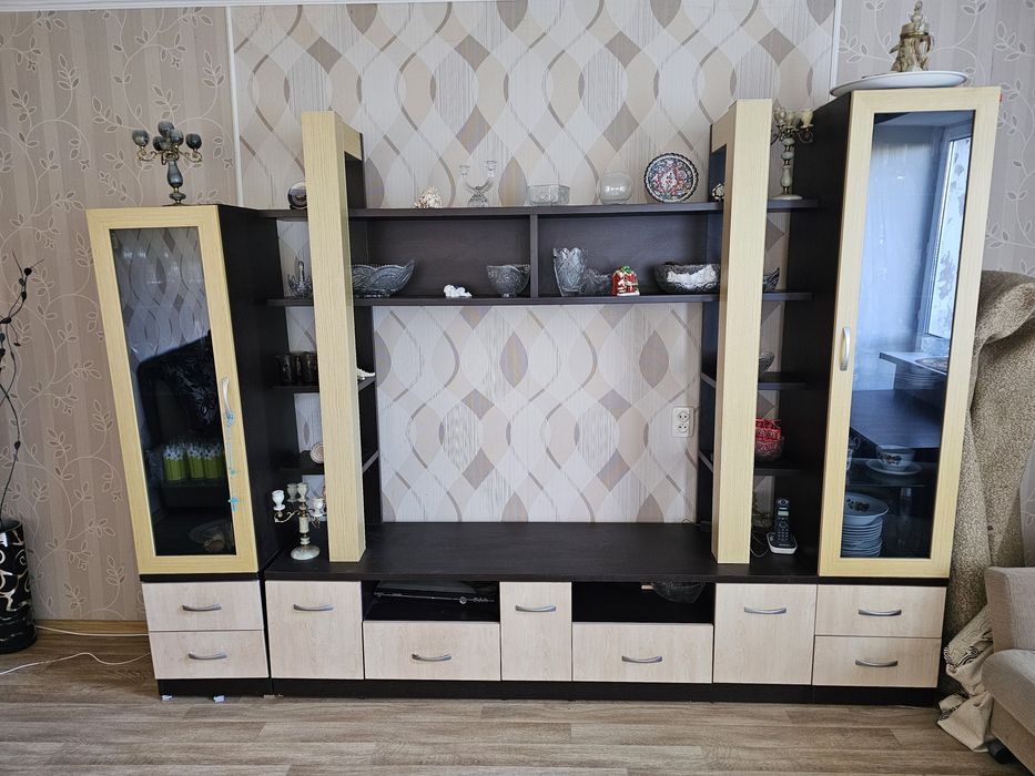 Стенка небольшая