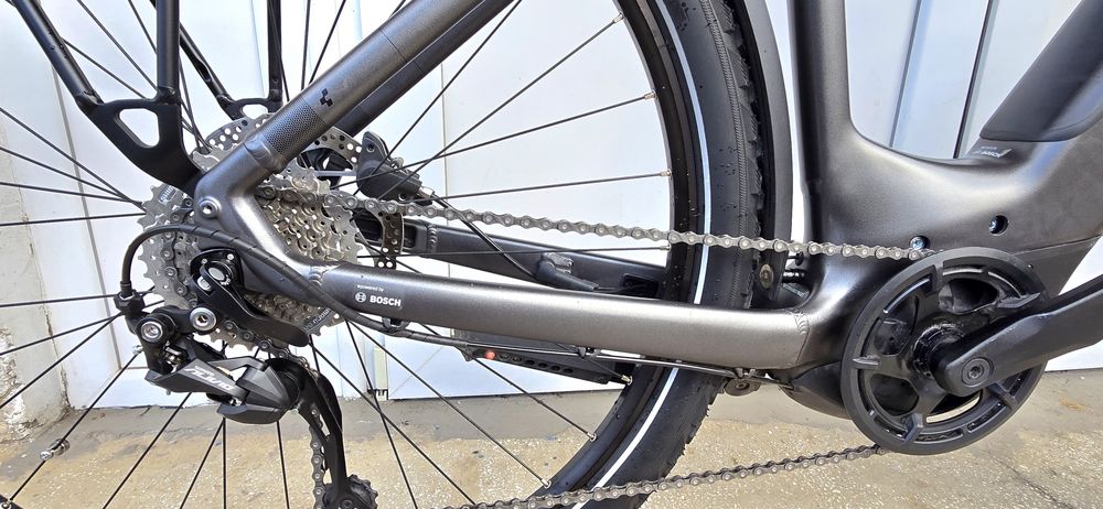 Bicicleta electrica Cube