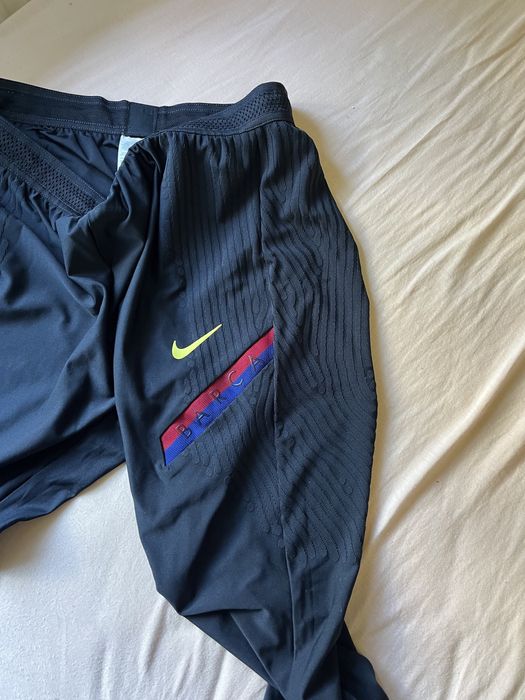 De vanzare trening NIKE model deosebit!!!