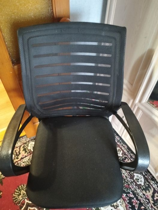 Продам кресла компьютерные для офиса