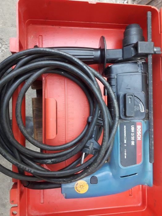 Vând rotopercutor Bosch