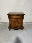 Comoda din lemn masiv cu intarsii, stil Louis XV