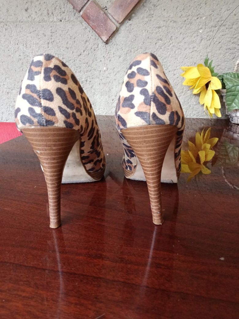 Pantofi cu toc, leopard, mărime 40