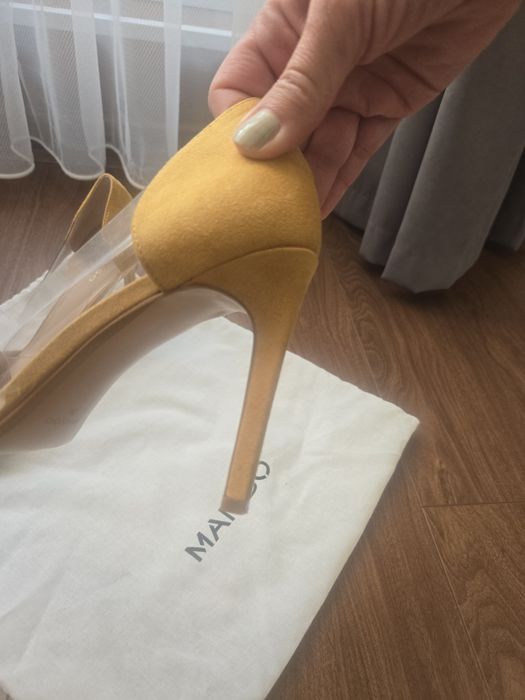 Обувки с ток MANGO