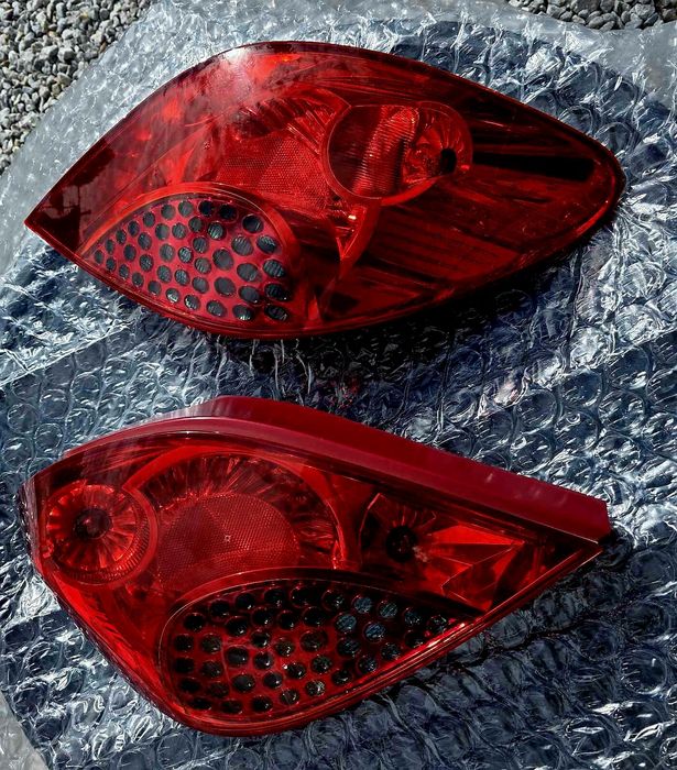 Пежо 207 - 2009 година СТОПОВЕ