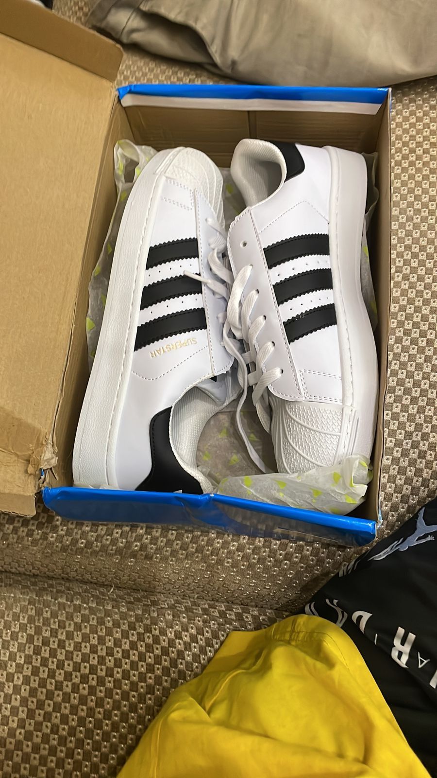 РАСПРОДАЖА Adidas superstar белые