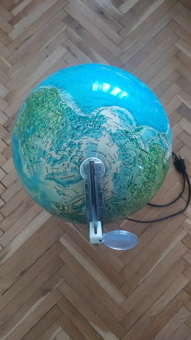 Глобус - настолна лампа