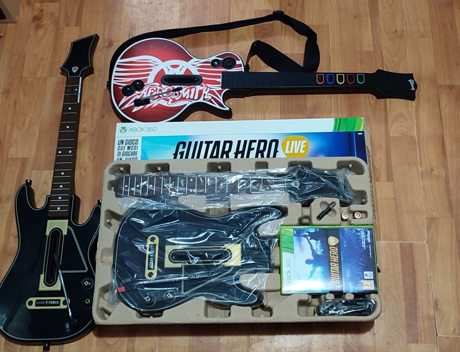 Chitara Guitar Hero Playstation 2 , 4   Xbox 360 Nouă