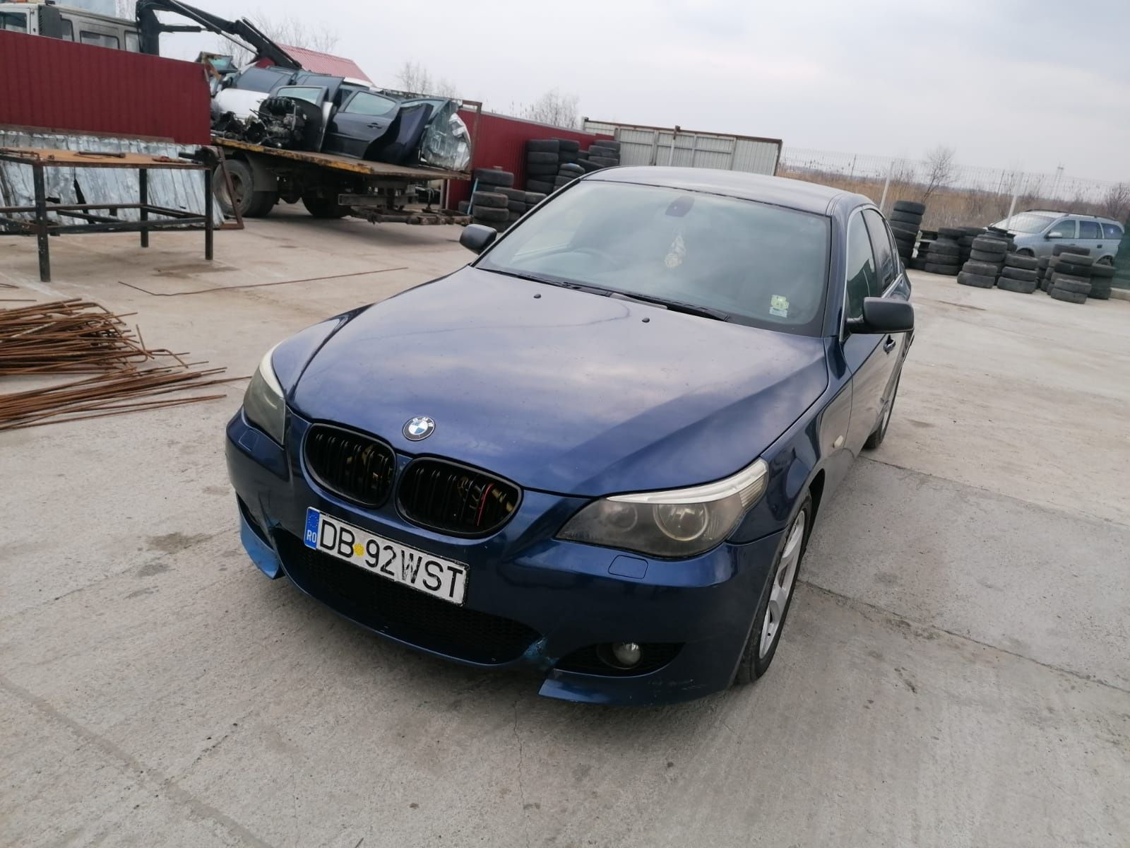 Dezmembrez bmw e 60 benzina