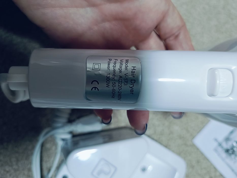 Фен 3 шт, 2 настенных. 1 нет