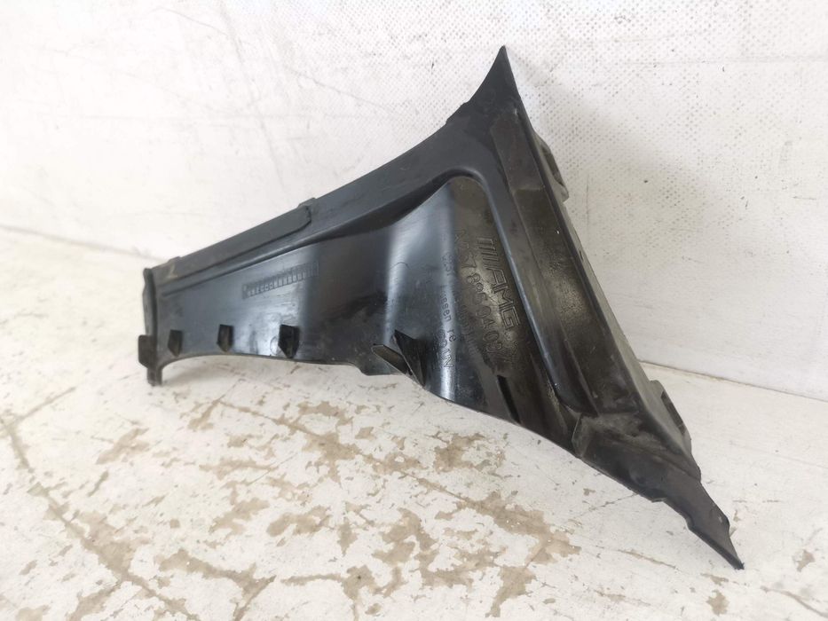 Въздухоотводител на предна дясна броня Мерцедес-Бенц ЦЛС-Клас / Merced