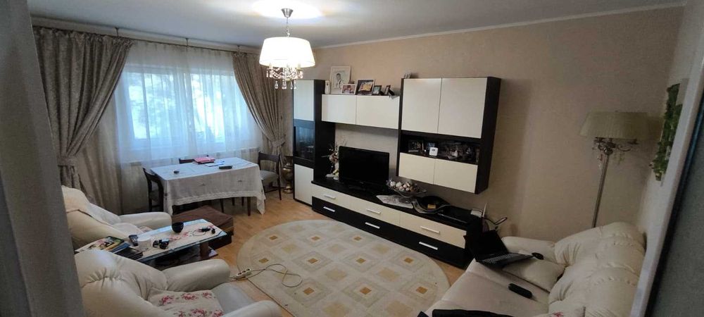 apartament 3 camere zona Nicolina