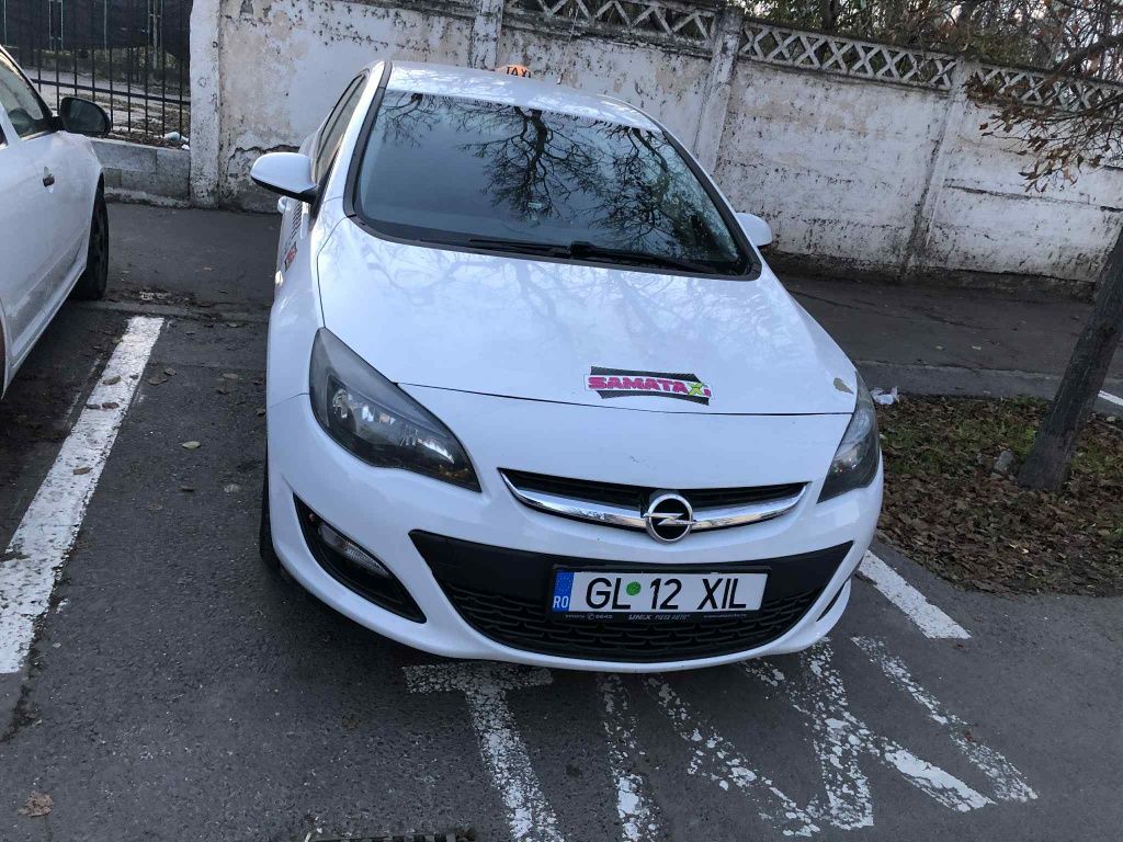VAND FIRMA TAXI opel asta J 2017 licenta valabila pana pe 19.12.2031