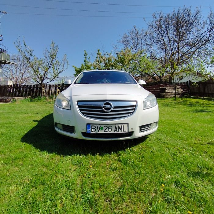 Opel Insignia Sports Tourer SW 2010 cu trapa si panoramic