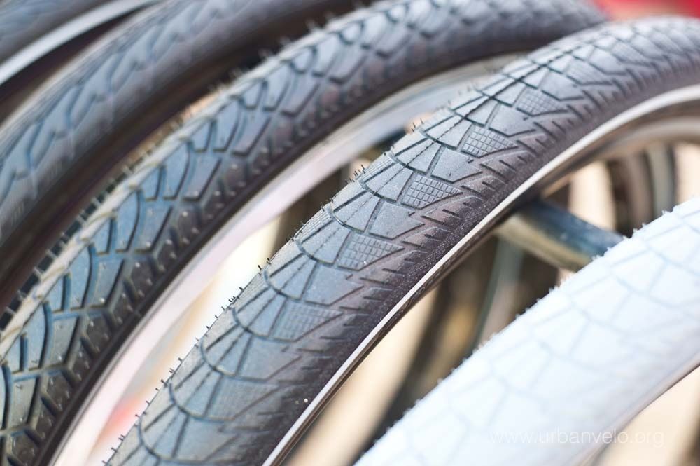 Външни гуми за велосипед CITYHOPPER - Защита от спукване - Цветове