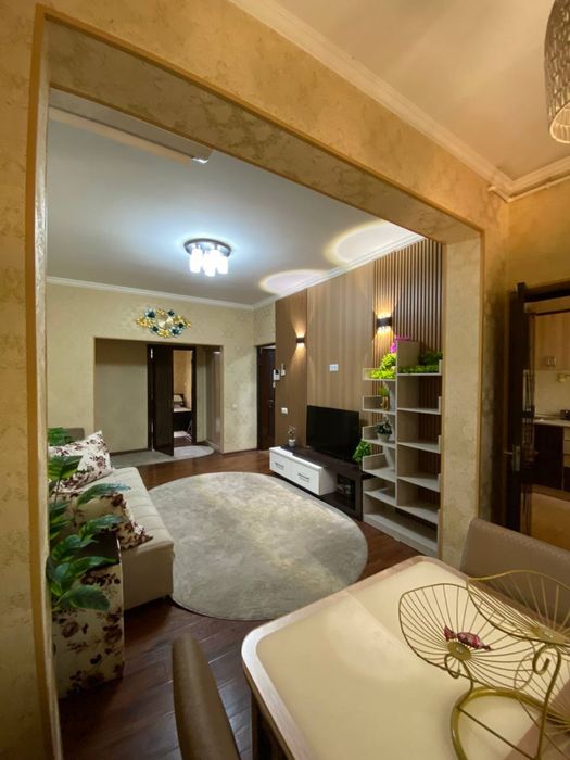 Срочно Продам 2 ком 3 этаж в доль дороге супер локация