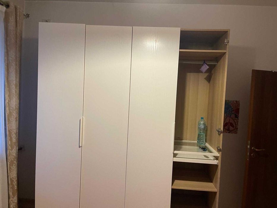 Dulap cu 4 usi polite cosuri bara haine