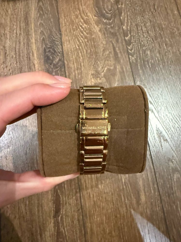 Часовник Michael Kors