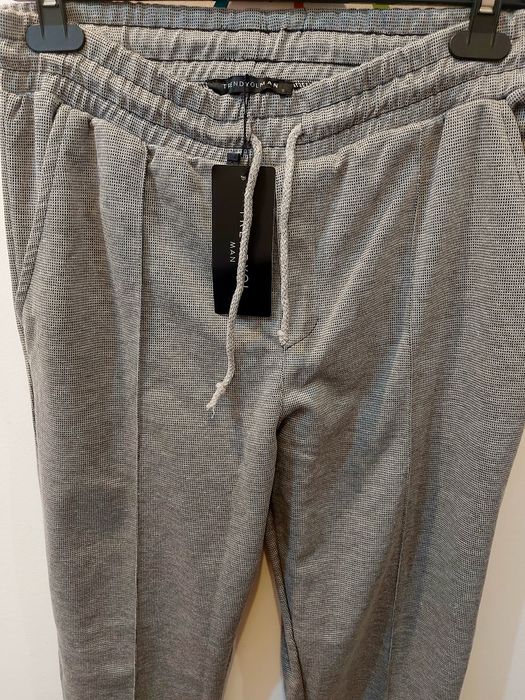 Hanorac si pantaloni