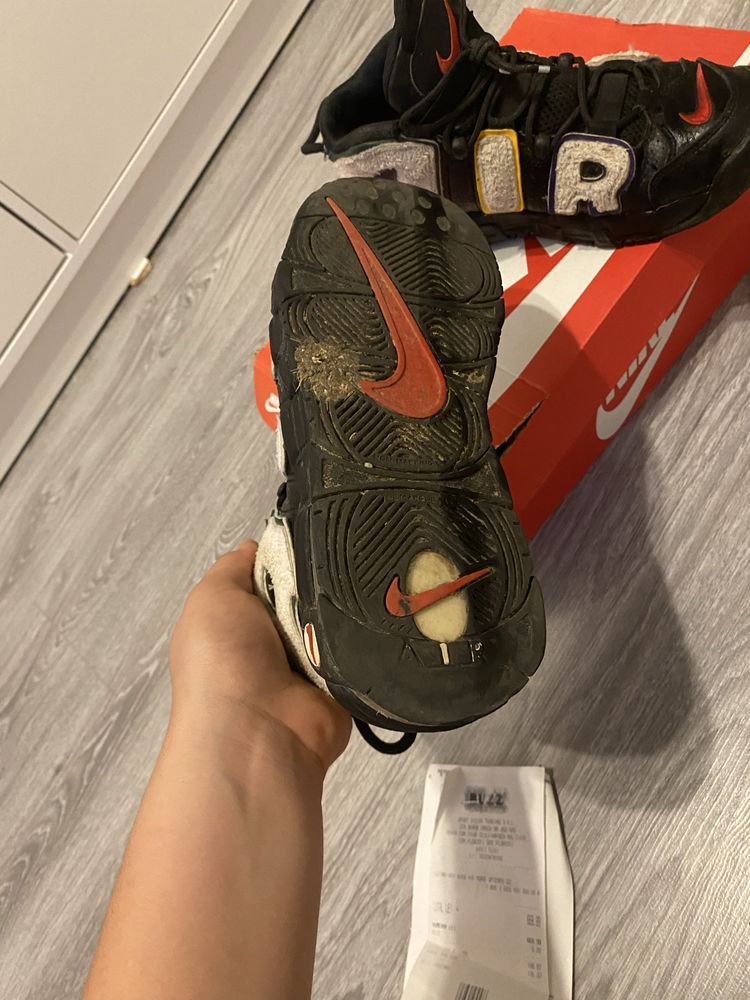 Nike air more uptempo