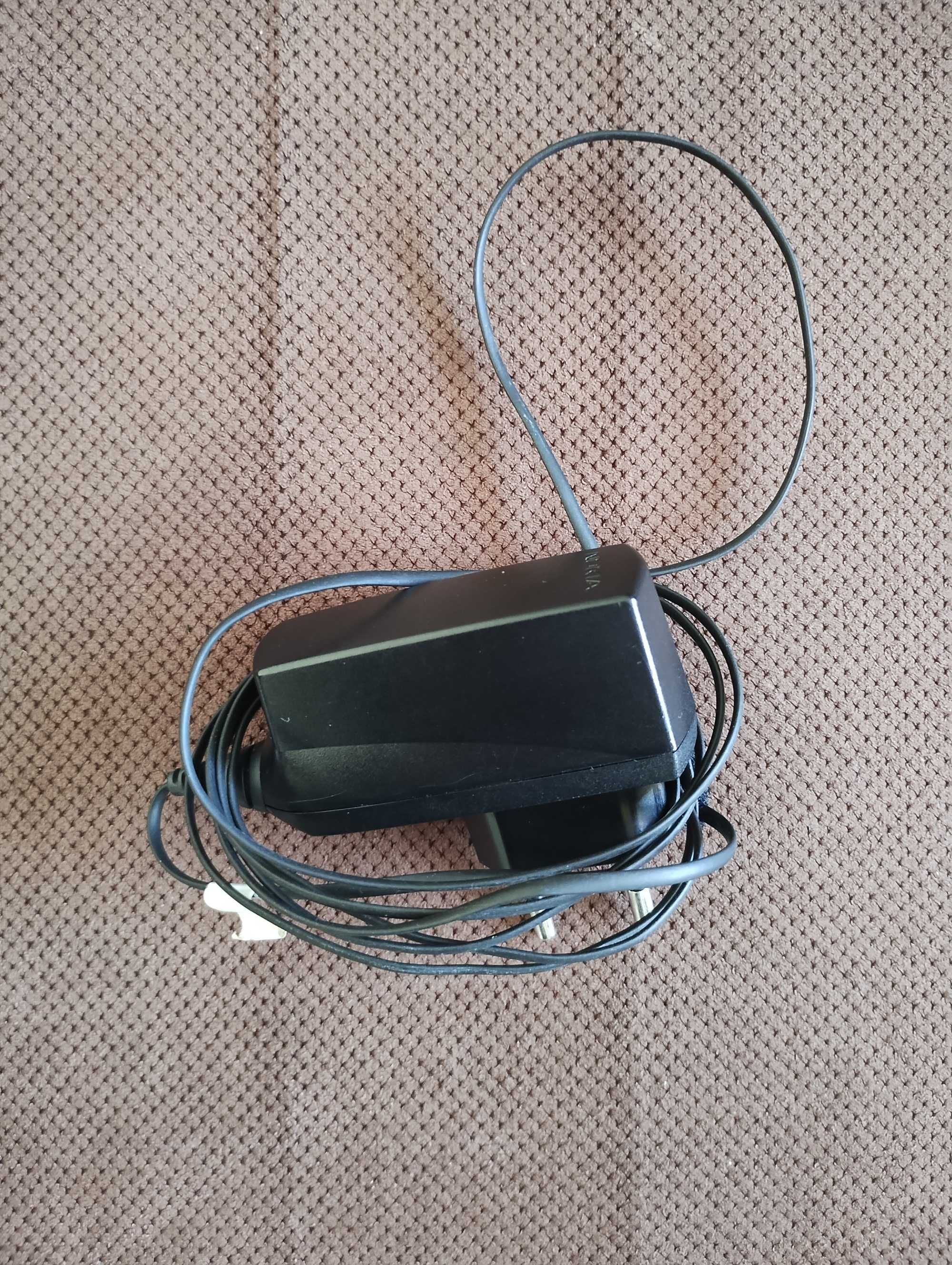 Nokia 1208 RH105 в добро състояние с всичко необходимо.