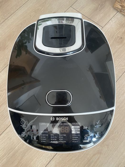 Aparat multicook Bosch Muc11w12