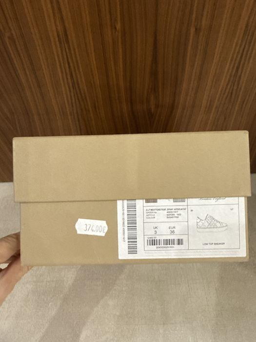 Маратонки Burberry 36 номер