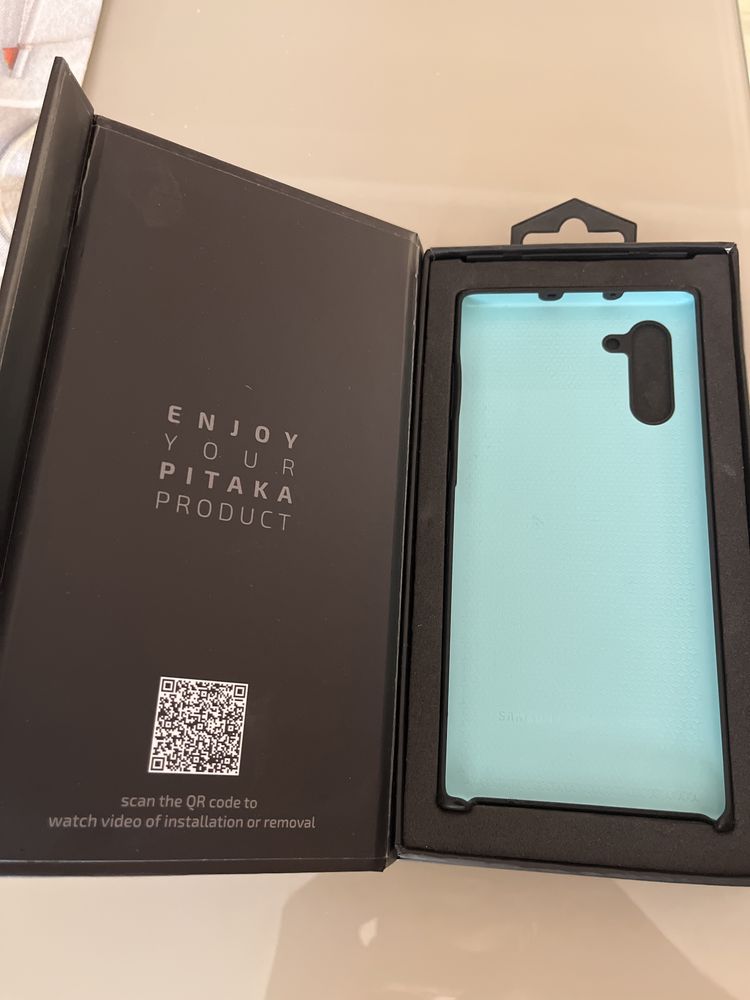 Продавам кейс за samsung galaxy note 10