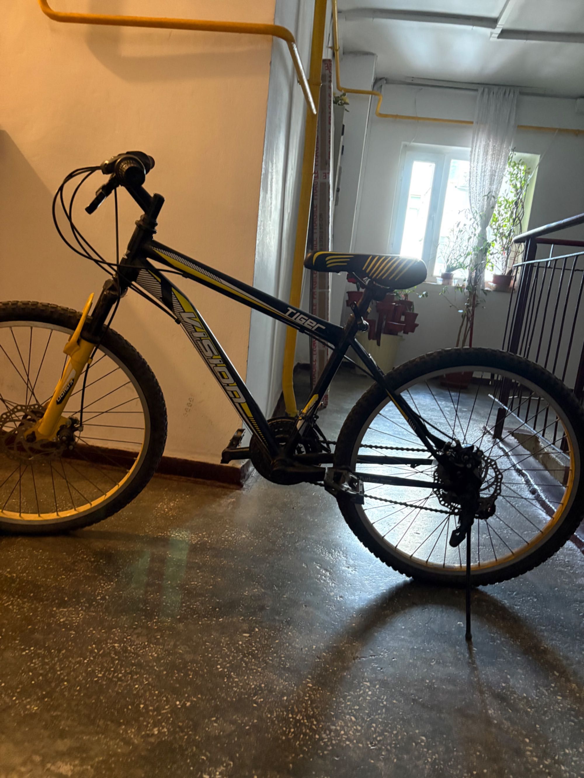 Bicicleta 21 viteze frane pe disc