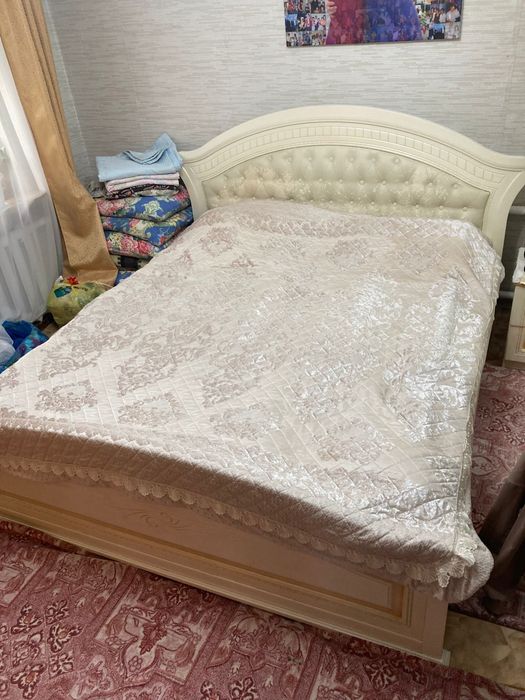 Продам спальный гарнитур