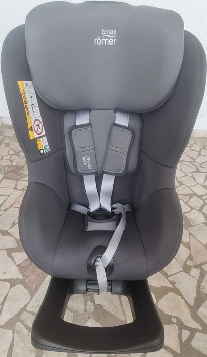 Scaun auto cu Isofix Britax Romer Dualfix i-Size, rotativ, 40-105 cm