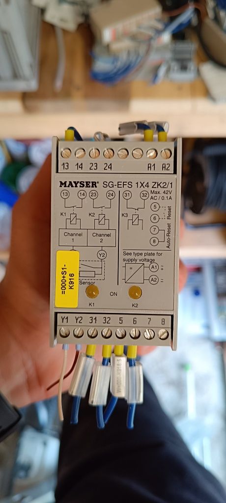 Contactor control senzori