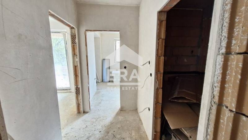 Продава се Двустаен апартамент в Варна, Погреби - 52 кв.м за 1597 €/кв.м - Снимка #3