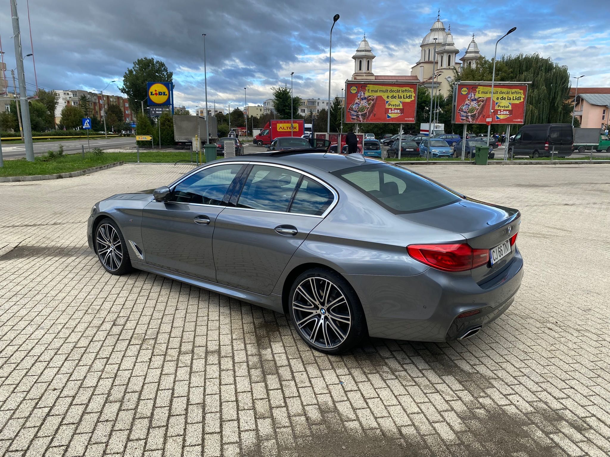 BMW 520d G30 M pack