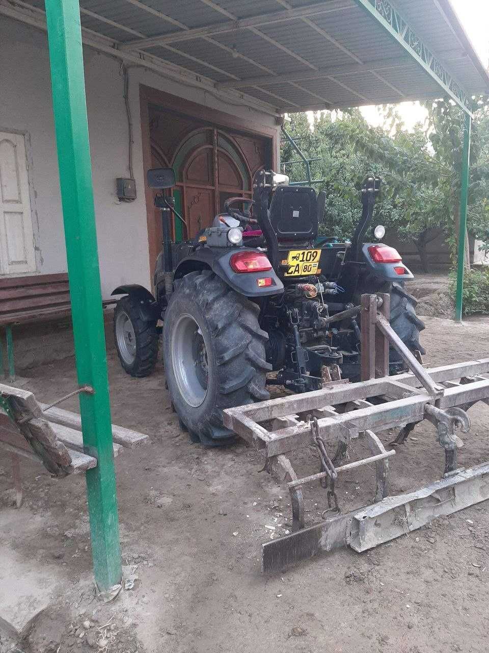 Farmled 504 traktor