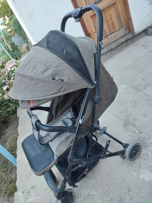 Продается б/у коляска прогулочная