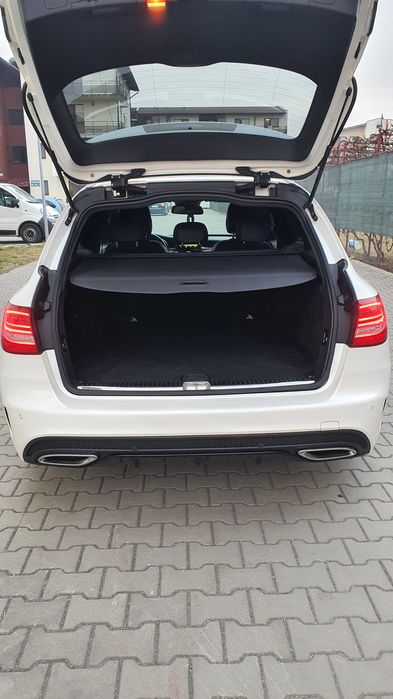 Mercedes C-Klass 220D AMG Pachet Interior-Exterior Led Navi Camera