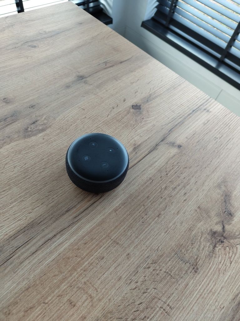Boxa Smart Amazon Echo Dot 3