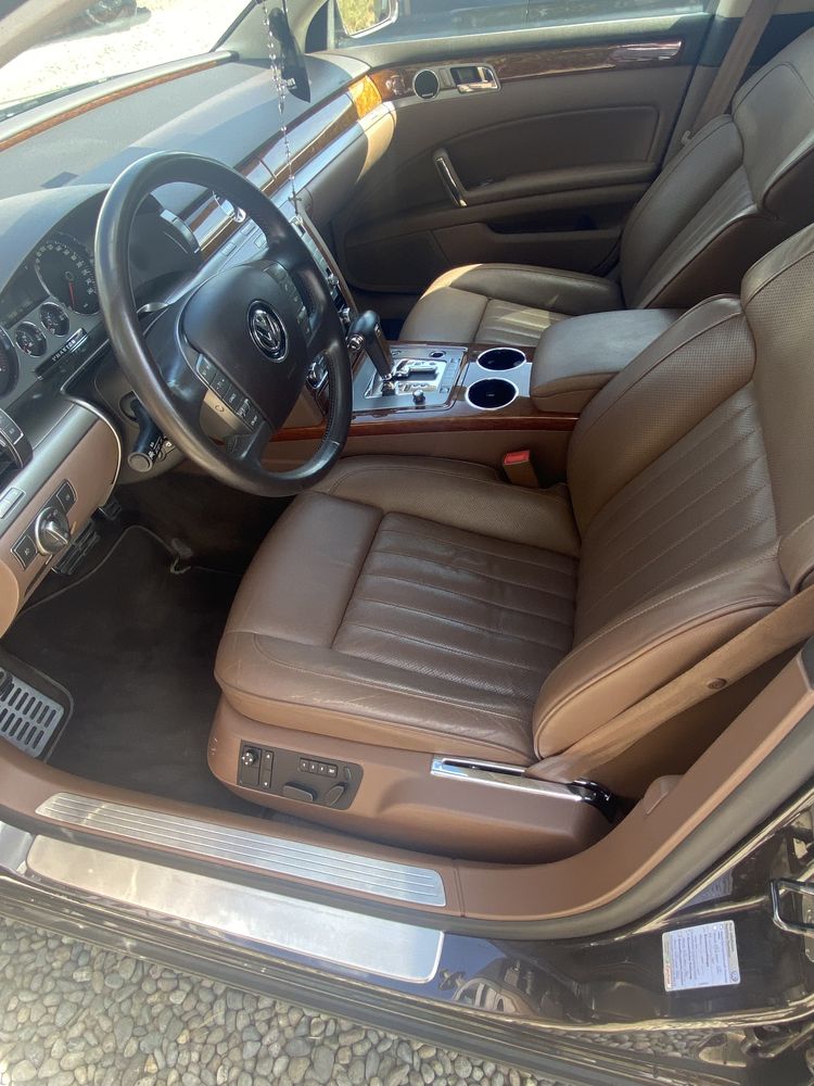 Volkswagen Phaeton 2012