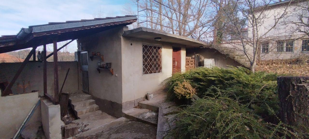 Продава се Къща в с. Студена, Област Перник - 72 кв.м за 1523 €/кв.м - Снимка #16