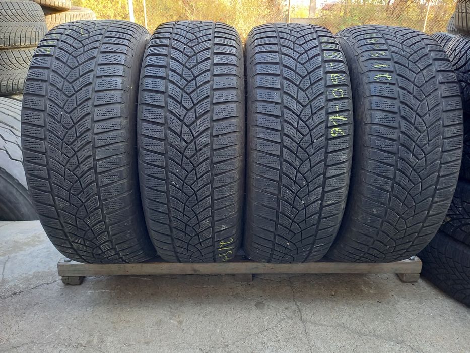 Anvelope de iarna 215-60r16 Goodyear