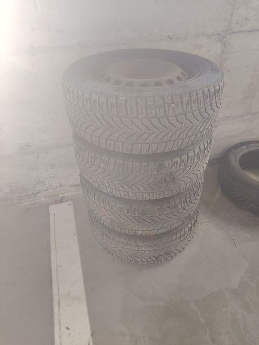 Vând jante/roti  r16