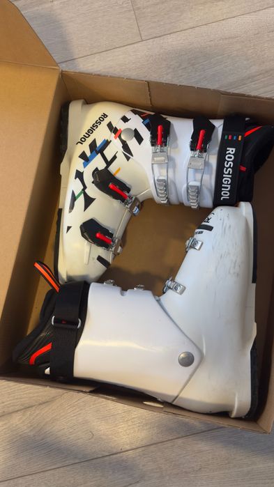 Clăpari Rossignol HERO JR 65 – mărime 25.0 (EU 39) – flex 65