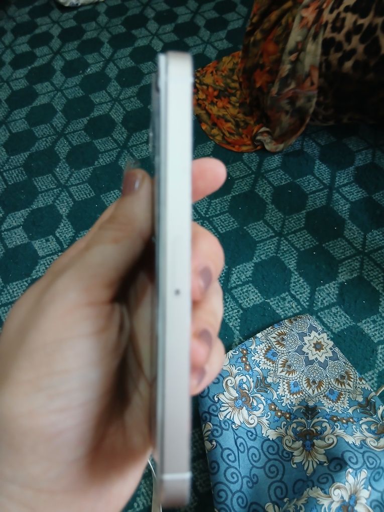 IPhone 5s yangi edi ekrani ozro sindi shuchun arzon bervoman