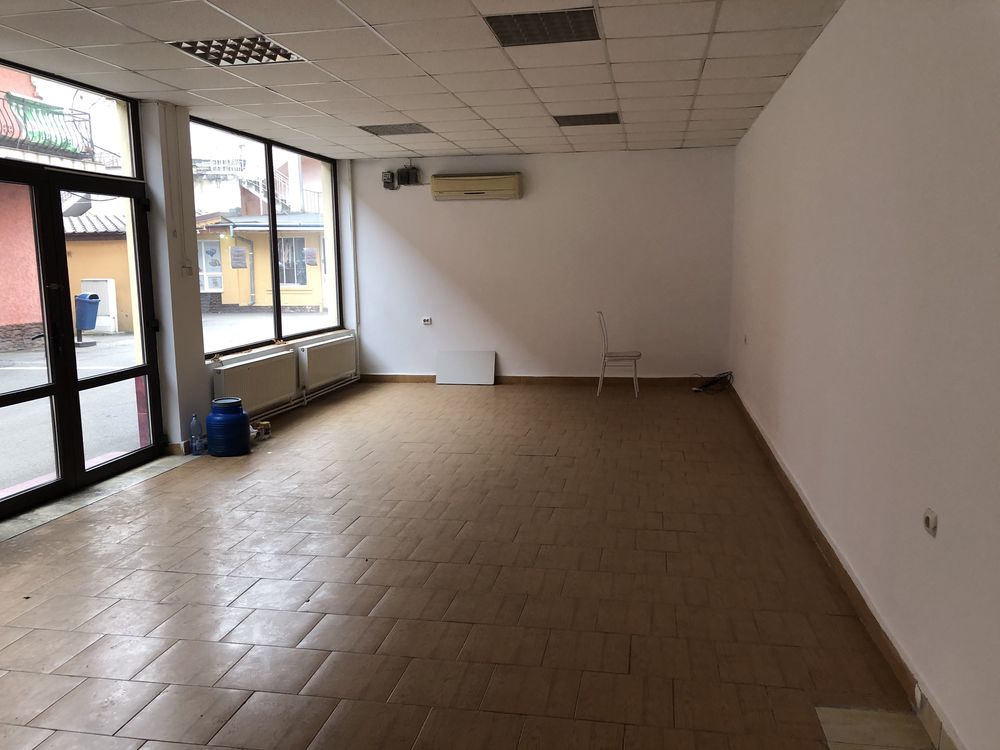 Spatiu comercial de vanzare