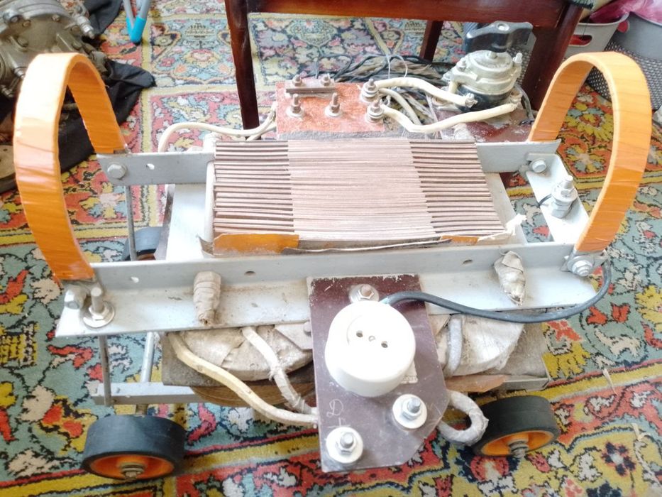 Svarka apparat sotiladi