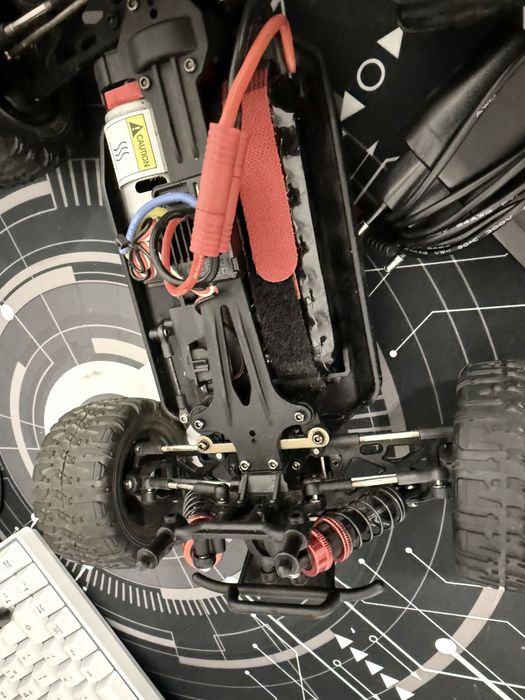 Automodel Batan MTruck 4X4 / 1:16 - vezi descriere