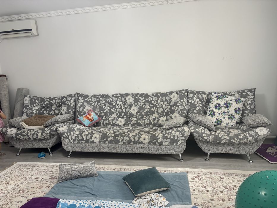 Диван с креслами