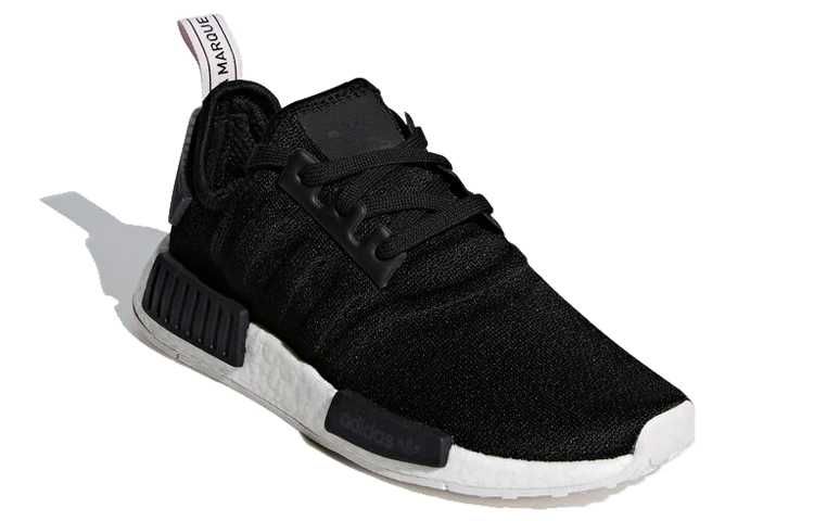 Оригинални дамски маратонки * ADIDAS NMD_R1 * EU40 2/3