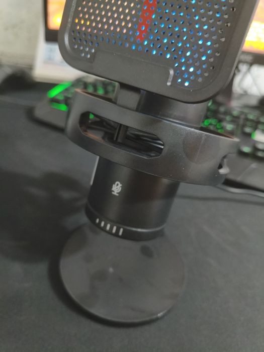 Продам микрофон не дорого